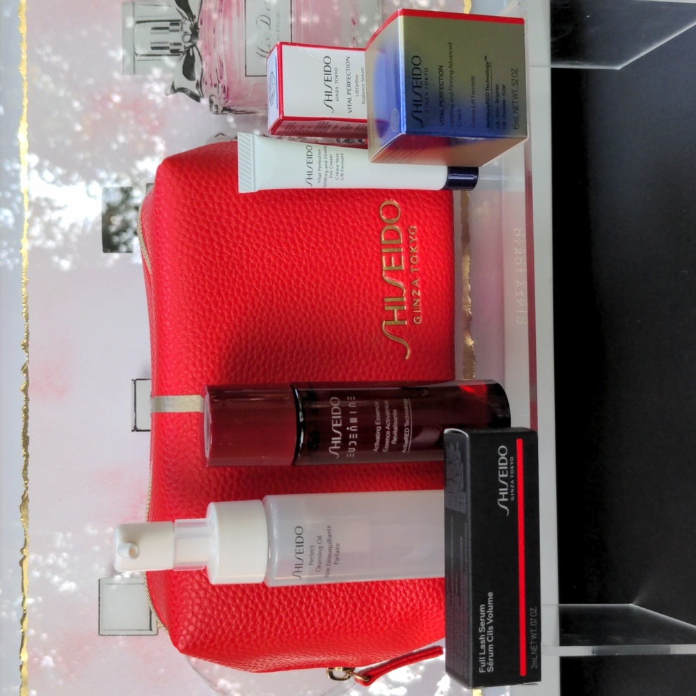 Shiseido Skincare Set with Red cosmetic bag NWT.